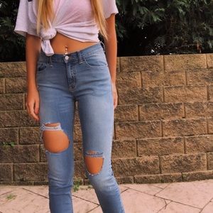 Levi’s Skinny Jeans!! Size 4